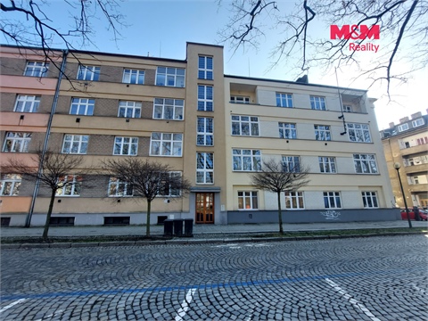 Pronájem bytu 3kk, 71 m² - 12