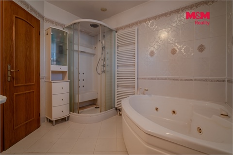 Prodej rodinného domu, 248 m² - 18