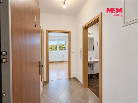 Prodej bytu 1kk, 40 m² 24