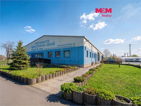 Pronájem skladu / haly, 1 300 m² 0