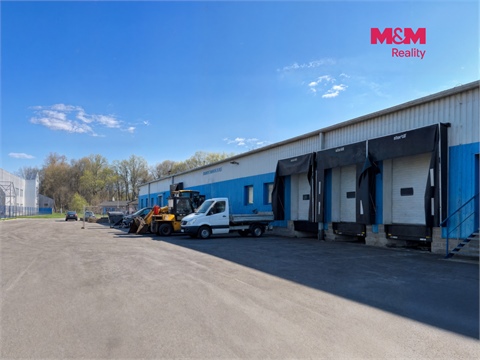 Pronájem skladu / haly, 1 300 m² 2