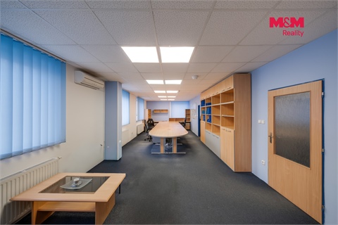 Pronájem skladu / haly, 1 300 m² - 18