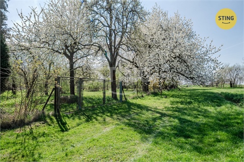 Prodej stavebního pozemku, 2 165 m² 18