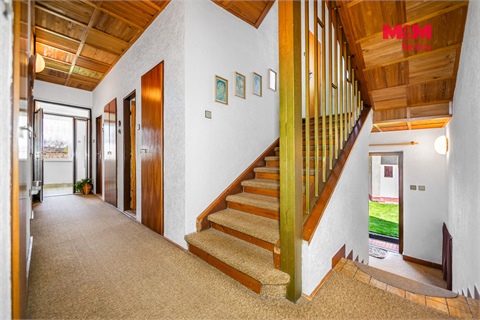 Prodej rodinného domu, 295 m² - 14