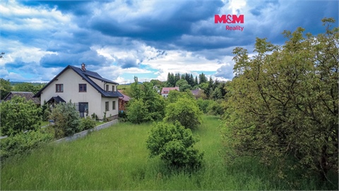 Prodej stavebního pozemku, 1 241 m² 0