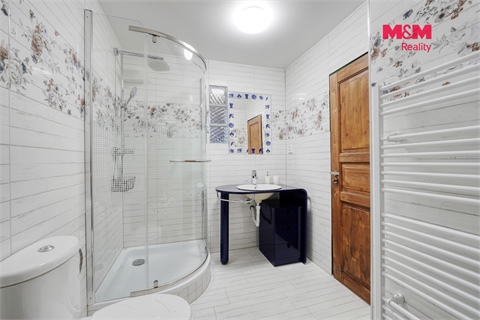 Prodej rodinného domu, 359 m² - 24