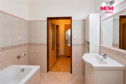 Prodej bytu 2+1, 65 m² 8