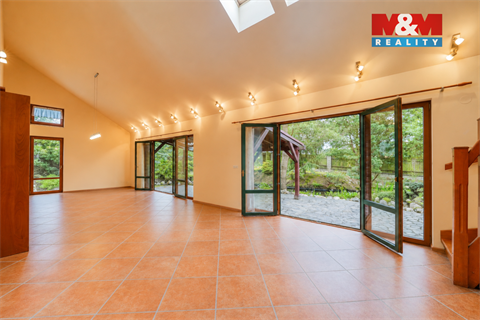 Prodej rodinného domu, 400 m² 16