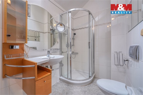 Prodej rodinného domu, 400 m² - 26