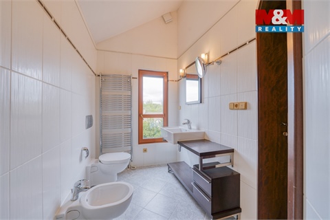 Prodej rodinného domu, 400 m² 28