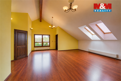 Prodej rodinného domu, 400 m² 18