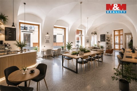 Pronájem obchodních prostor, 142 m² 2