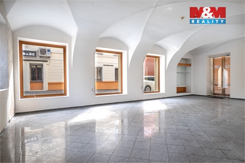 Pronájem obchodních prostor, 142 m² - 0
