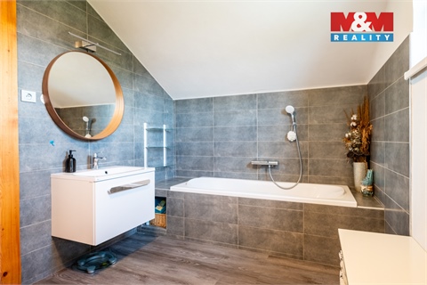 Prodej rodinného domu, 240 m² 22