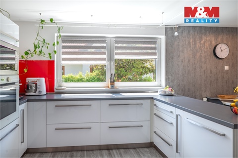 Prodej rodinného domu, 240 m² 24