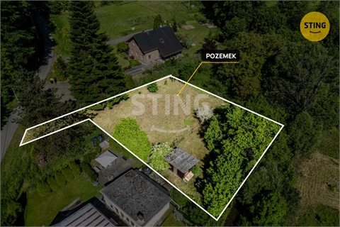 Prodej stavebního pozemku, 1 027 m² 0