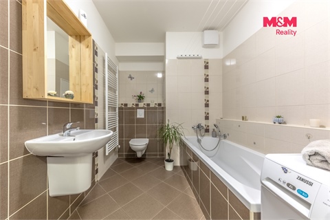 Pronájem bytu 1kk, 37 m² 2