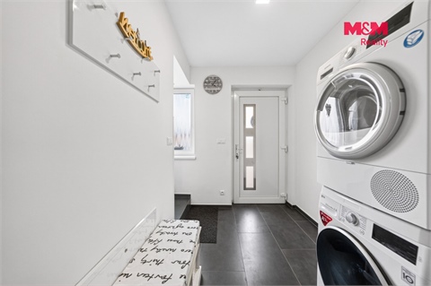 Prodej rodinného domu, 233 m² - 14