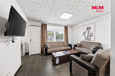 Prodej rodinného domu, 233 m² 14