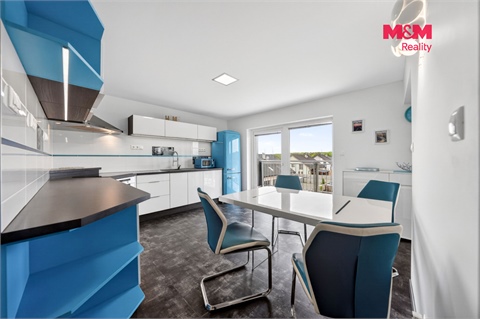 Prodej rodinného domu, 233 m² 2