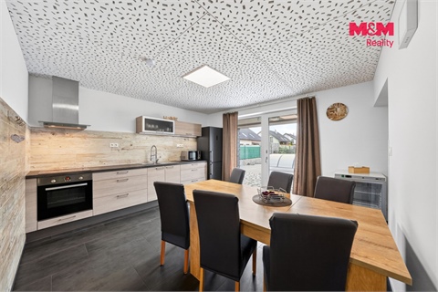Prodej rodinného domu, 233 m² 6