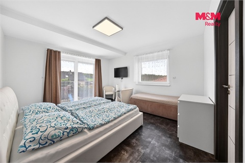 Prodej rodinného domu, 233 m² - 8