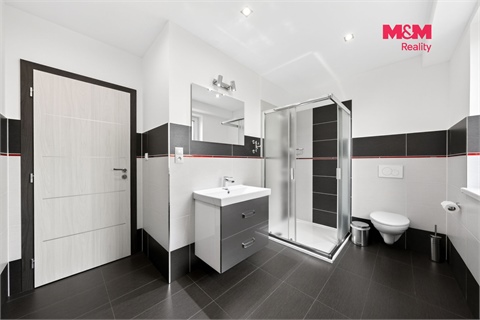 Prodej rodinného domu, 233 m² - 4