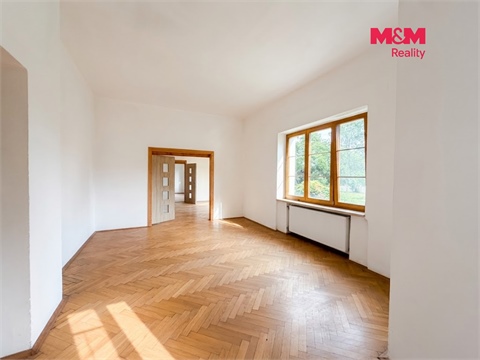 Prodej rodinného domu, 445 m² 12