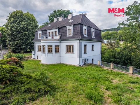 Prodej rodinného domu, 445 m² 8