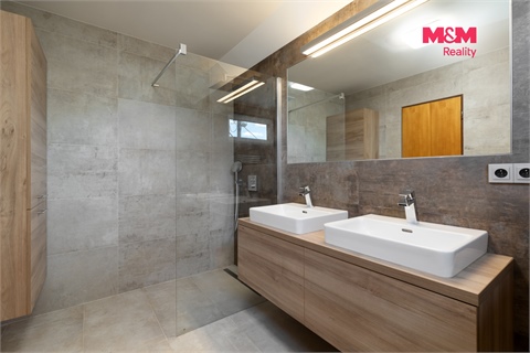 Prodej rodinného domu, 185 m² - 20