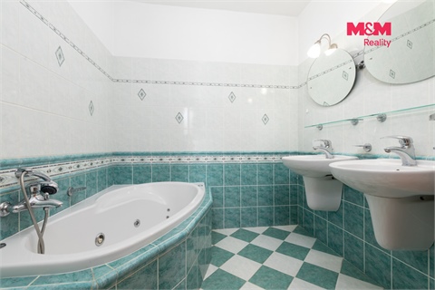 Prodej rodinného domu, 185 m² - 18