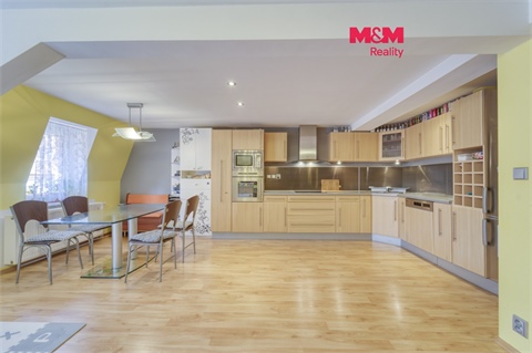 Prodej bytu 4kk, 158 m² 0