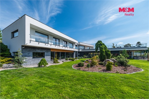 Prodej rodinného domu, 895 m² 24