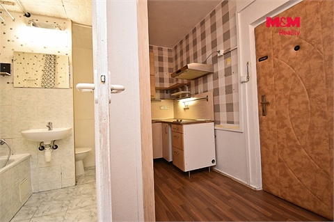 Pronájem bytu 1+1, 35 m² - 0