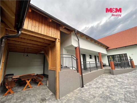 Prodej rodinného domu, 350 m² 8