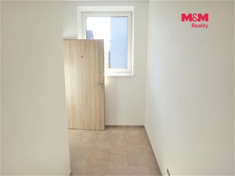 Pronájem bytu 4kk, 127 m² 22