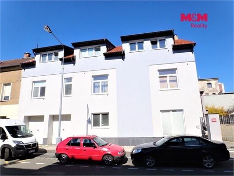 Pronájem bytu 4kk, 127 m² 26