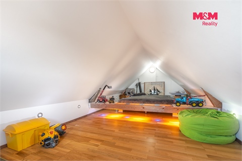 Prodej rodinného domu, 262 m² 12