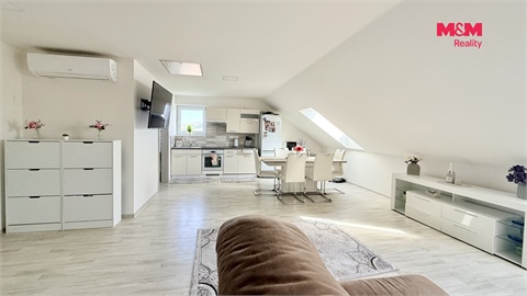 Prodej rodinného domu, 380 m² - 2