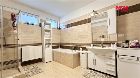 Prodej rodinného domu, 380 m² 4