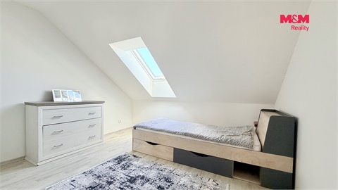 Prodej rodinného domu, 380 m² - 14