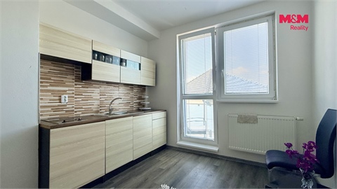 Prodej rodinného domu, 380 m² 12