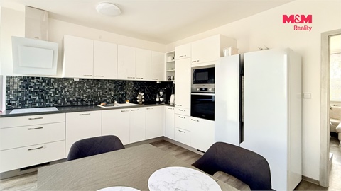 Prodej rodinného domu, 380 m² - 0