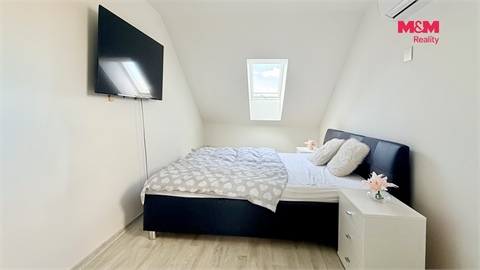 Prodej rodinného domu, 380 m² 16