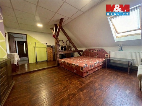 Prodej rodinného domu, 306 m² - 12