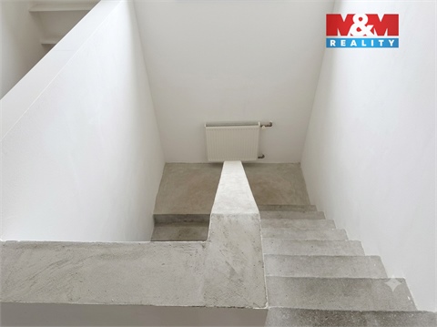 Prodej rodinného domu, 306 m² - 14