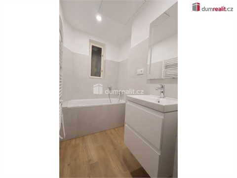 Pronájem bytu 2kk, 57 m² 12