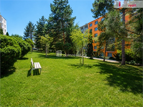 Prodej bytu 2+1, 66 m² 28