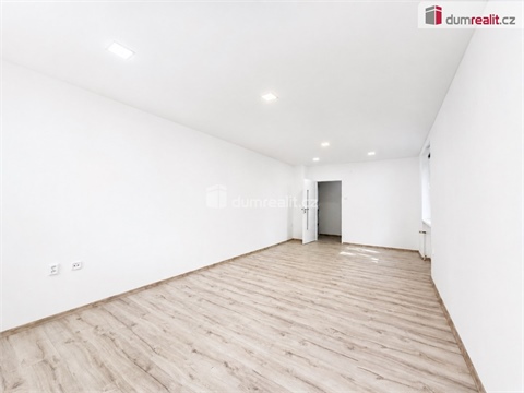 Pronájem bytu 2+1, 75 m² 12