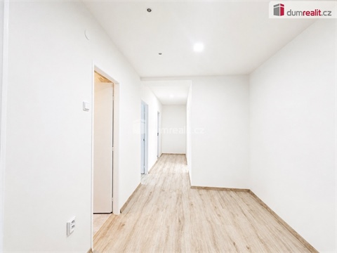 Pronájem bytu 2+1, 75 m² 8
